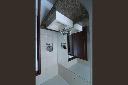 Apartamento para alugar com 70m², 2 quartos e 2 vagasBanheiro Social