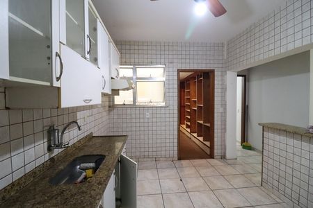 Apartamento para alugar com 70m², 2 quartos e 2 vagasCozinha