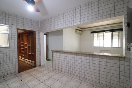Apartamento para alugar com 70m², 2 quartos e 2 vagasCozinha