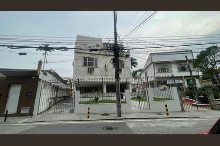 Apartamento para alugar com 70m², 2 quartos e 2 vagasFachada