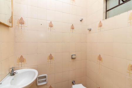 Casa para alugar com 254m², 3 quartos e 2 vagas Casa para alugar com 254m², 3 quartos e 2 vagasBanheiro de Serviço