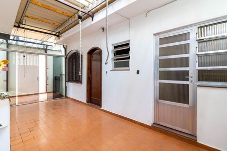 Casa para alugar com 254m², 3 quartos e 2 vagas Casa para alugar com 254m², 3 quartos e 2 vagasQuintal
