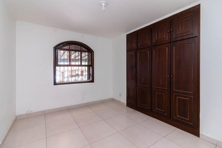 Casa para alugar com 254m², 3 quartos e 2 vagas Casa para alugar com 254m², 3 quartos e 2 vagasQuarto 2