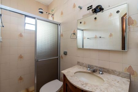 Casa para alugar com 254m², 3 quartos e 2 vagas Casa para alugar com 254m², 3 quartos e 2 vagasBanheiro da Suíte 2