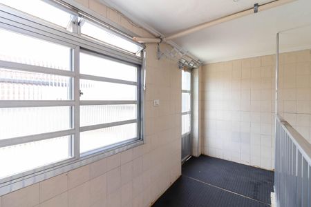 Casa para alugar com 254m², 3 quartos e 2 vagas Casa para alugar com 254m², 3 quartos e 2 vagasLavanderia