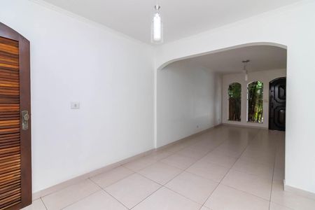 Casa para alugar com 254m², 3 quartos e 2 vagas Casa para alugar com 254m², 3 quartos e 2 vagasSala de Jantar