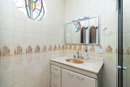Casa para alugar com 254m², 3 quartos e 2 vagas Casa para alugar com 254m², 3 quartos e 2 vagasBanheiro da Suíte 1