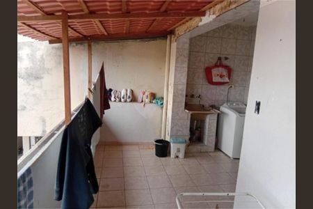 Casa à venda com 156m², 4 quartos e sem vaga