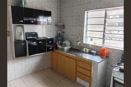 Casa à venda com 156m², 4 quartos e sem vaga
