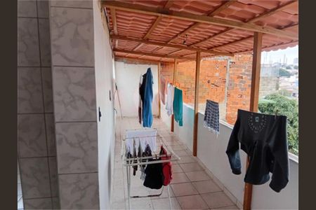 Casa à venda com 156m², 4 quartos e 2 vagas