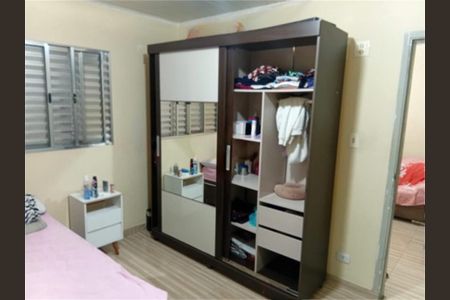 Casa à venda com 156m², 4 quartos e sem vaga