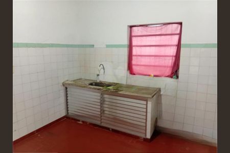 Casa à venda com 156m², 4 quartos e sem vaga