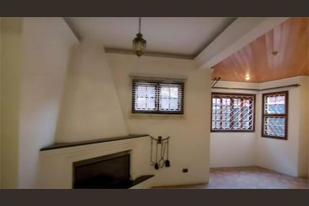 Casa à venda com 454m², 5 quartos e sem vaga