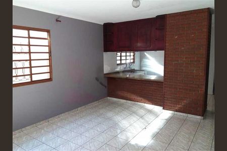 Casa à venda com 3 quartos, 210m² em Parque Pan Americano, São Paulo