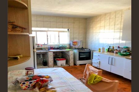 Casa à venda com 270m², 2 quartos e 4 vagas