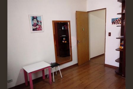 Casa à venda com 3 quartos, 250m² em Vila Francos, São Paulo