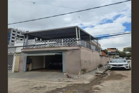 Casa à venda com 200m², 3 quartos e 2 vagas