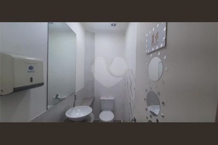 Casa à venda com 114m², 3 quartos e 1 vaga