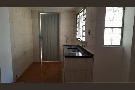 Casa à venda com 4 quartos, 127m² em Chora Menino, São Paulo