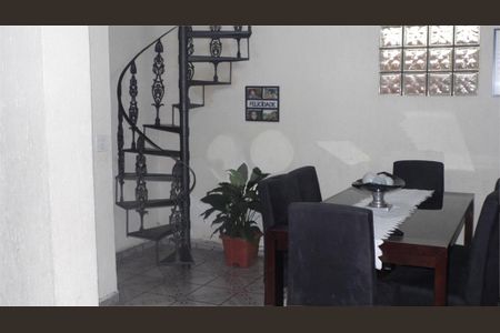 Casa à venda com 130m², 3 quartos e 2 vagas