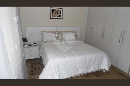Casa à venda com 3 quartos, 130m² em Jardim das Laranjeiras, São Paulo