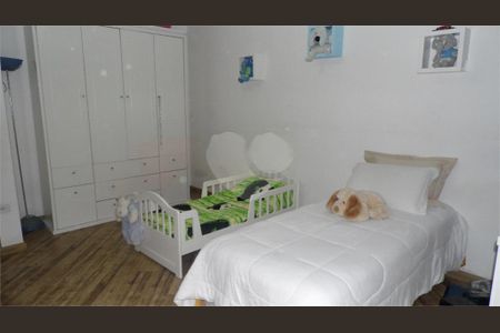 Casa à venda com 130m², 3 quartos e 2 vagas