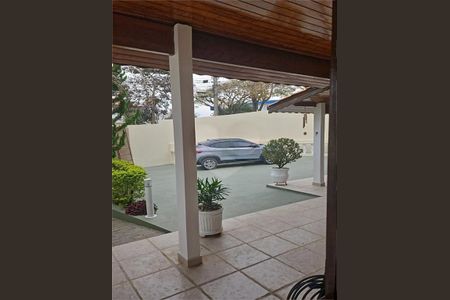 Casa à venda com 2 quartos, 155m² em Jardim Guapira, São Paulo