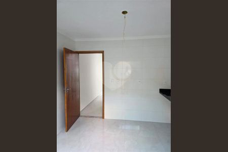 Casa à venda com 107m², 3 quartos e 3 vagas