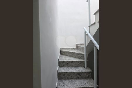 Casa à venda com 107m², 3 quartos e 3 vagas
