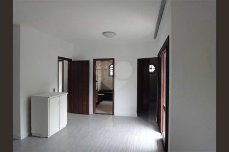Casa à venda com 4 quartos, 269m² em Jardim Sao Bento, São Paulo