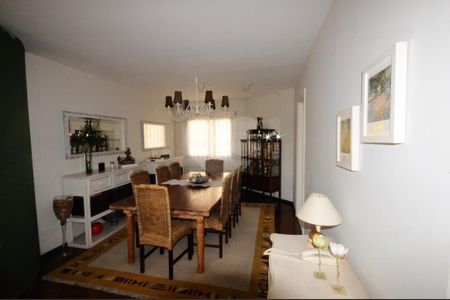 Apartamento à venda com 193m², 3 quartos e 3 vagas