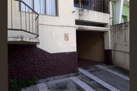 Casa à venda com 180m², 3 quartos e 4 vagas