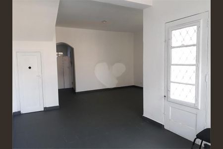 Casa à venda com 180m², 3 quartos e 4 vagas