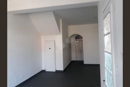 Casa à venda com 180m², 3 quartos e 4 vagas