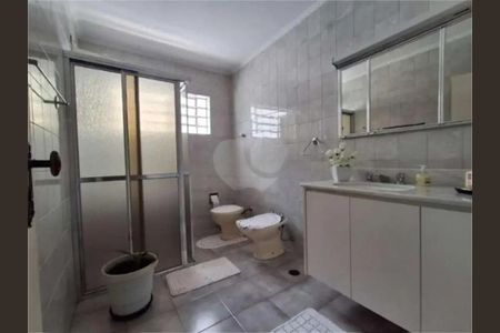 Casa à venda com 3 quartos, 165m² em Parque Peruche, São Paulo