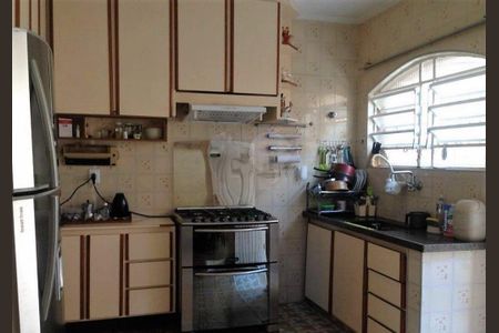 Casa à venda com 190m², 4 quartos e 3 vagas