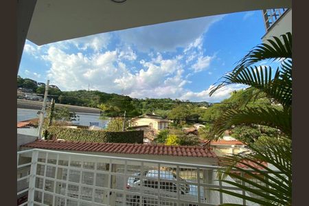 Casa à venda com 110m², 3 quartos e 3 vagas