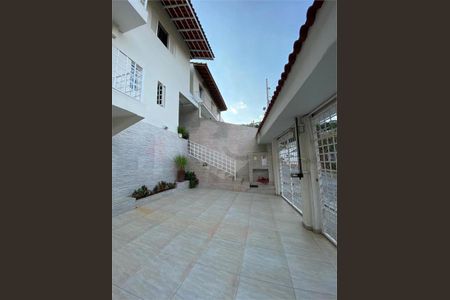 Casa à venda com 110m², 3 quartos e 3 vagas