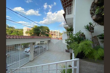 Casa à venda com 110m², 3 quartos e 3 vagas