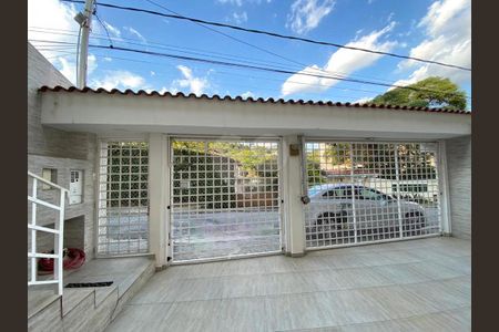 Casa à venda com 110m², 3 quartos e 3 vagas