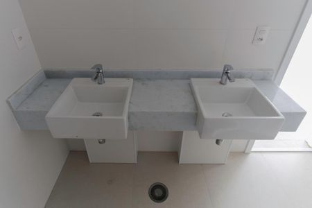 Apartamento à venda com 125m², 3 quartos e 2 vagasBanheiro  da suíte 1