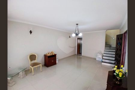 Casa à venda com 145m², 3 quartos e 2 vagas