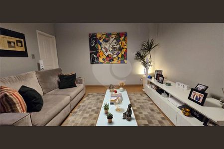 Casa à venda com 5 quartos, 370m² em Vila Baruel, São Paulo