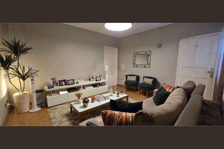 Casa à venda com 5 quartos, 370m² em Vila Baruel, São Paulo