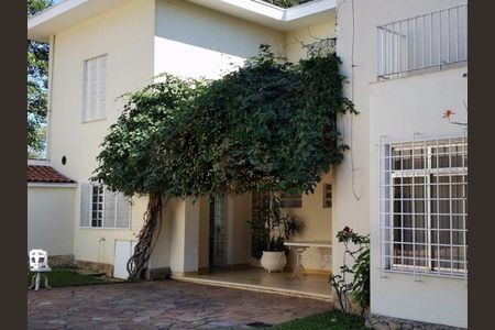 Casa à venda com 740m², 4 quartos e 15 vagas