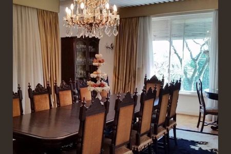 Casa à venda com 740m², 4 quartos e 15 vagas