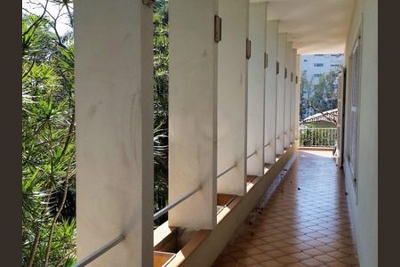 Casa à venda com 4 quartos, 740m² em Barro Branco (Zona Norte), São Paulo