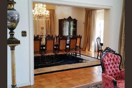Casa à venda com 4 quartos, 740m² em Barro Branco (Zona Norte), São Paulo