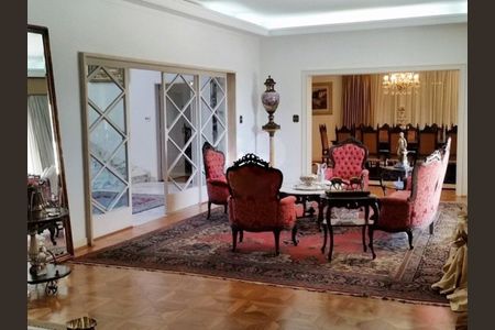 Casa à venda com 4 quartos, 740m² em Barro Branco (Zona Norte), São Paulo