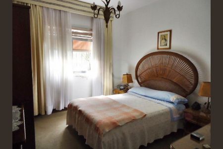 Casa à venda com 4 quartos, 199m² em Jardim Peri, São Paulo